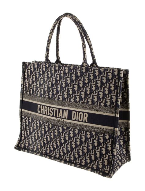 book tote christian dior